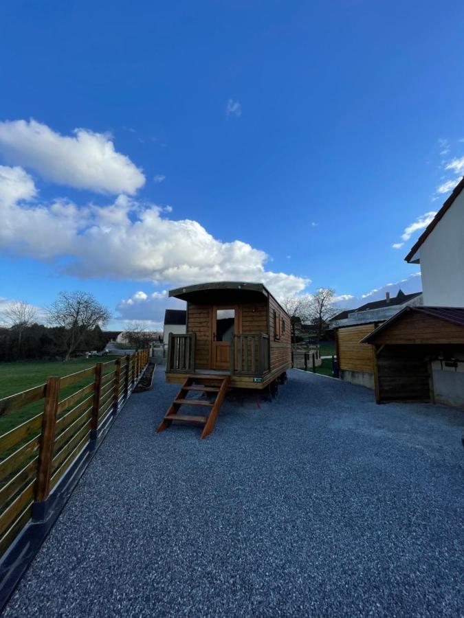 Chez Celia, Roulotte En Champagne Villa Fleury-la-Riviere Exterior photo